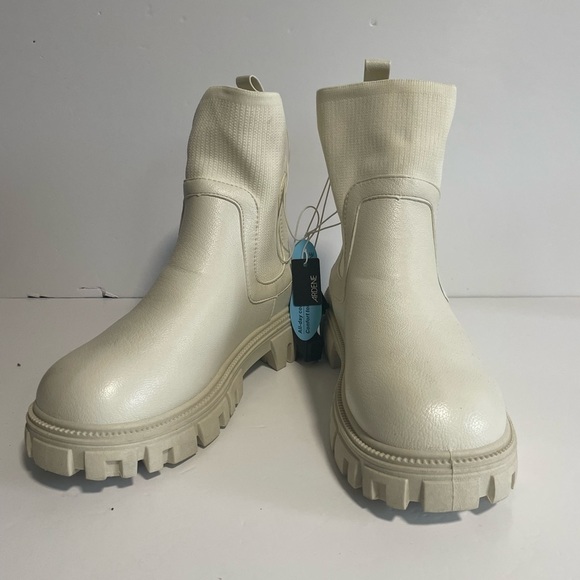 Chelsea Style Ankle Boots with Chunky  Lug Sole - Picture 7 of 10